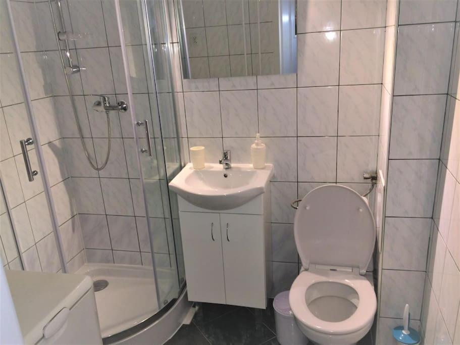 57 Lobzowska Bright Apartment Krakow Exterior photo